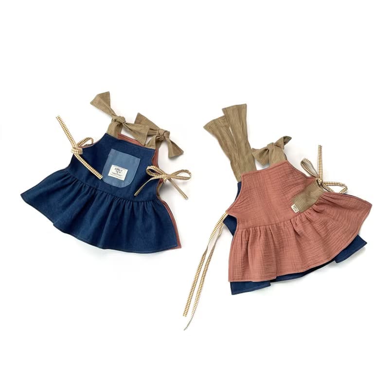 翠絲照顧著植栽 | 雙面牛仔拼接綁帶洋裝式背心罩衫