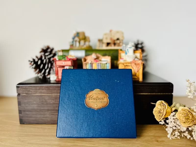 英國名窯Coalport花卉小碟與抹刀兩件組