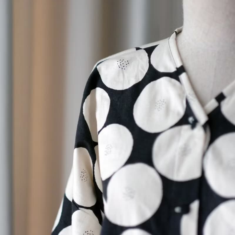 羽黑果子V領日式澎澎袖長版洋裝襯衫