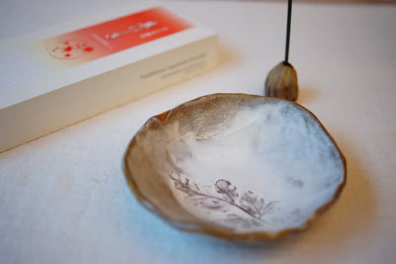 手捏粉引小缽 植粹  Ø9cm 淺缽 醬料碟  點心盤 飾品盤 線香座