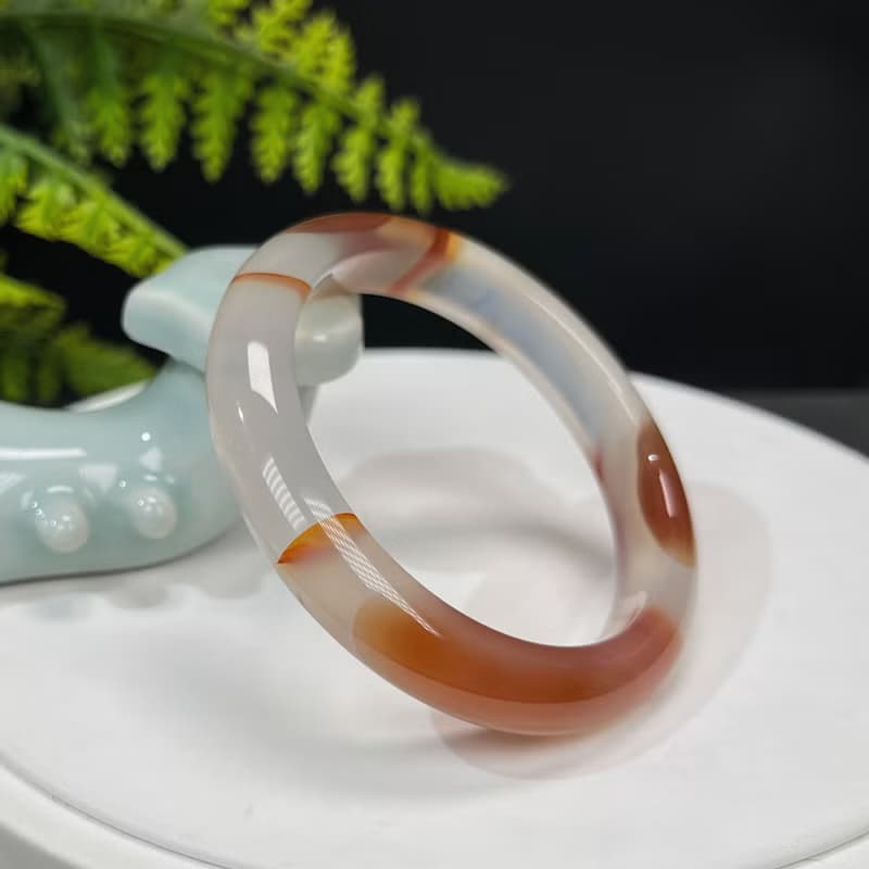 優質 馬達加斯加紅瑪瑙手鐲 51MM 冰透起光飄花玉髓手環 鴻運當頭