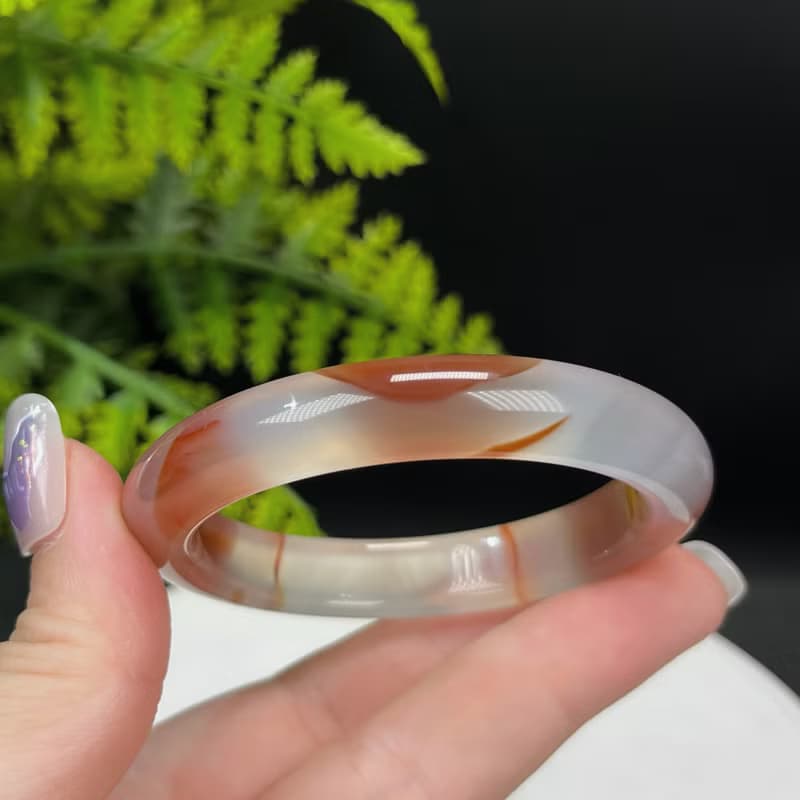 優質 馬達加斯加紅瑪瑙手鐲 51MM 冰透起光飄花玉髓手環 鴻運當頭