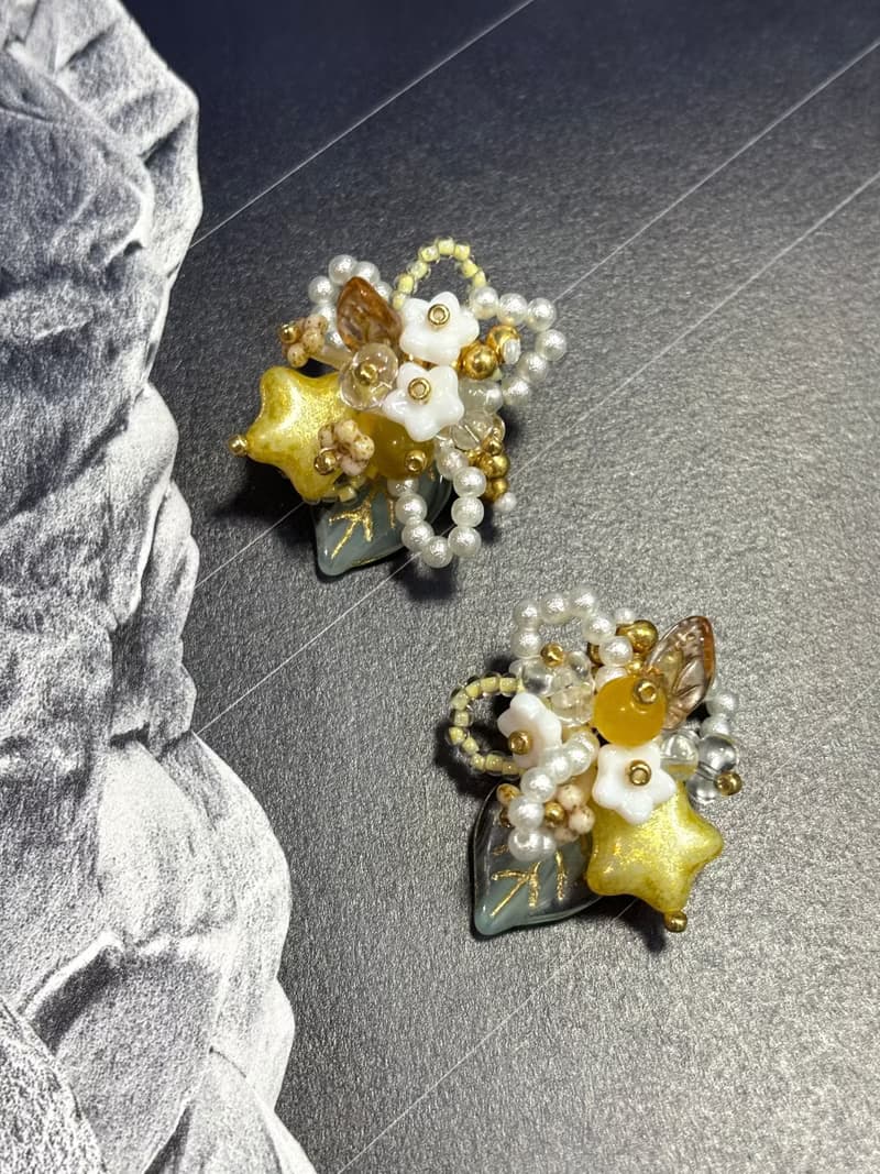 白日繁星 串珠花叢耳針耳環 手作串珠耳釘 花朵耳飾