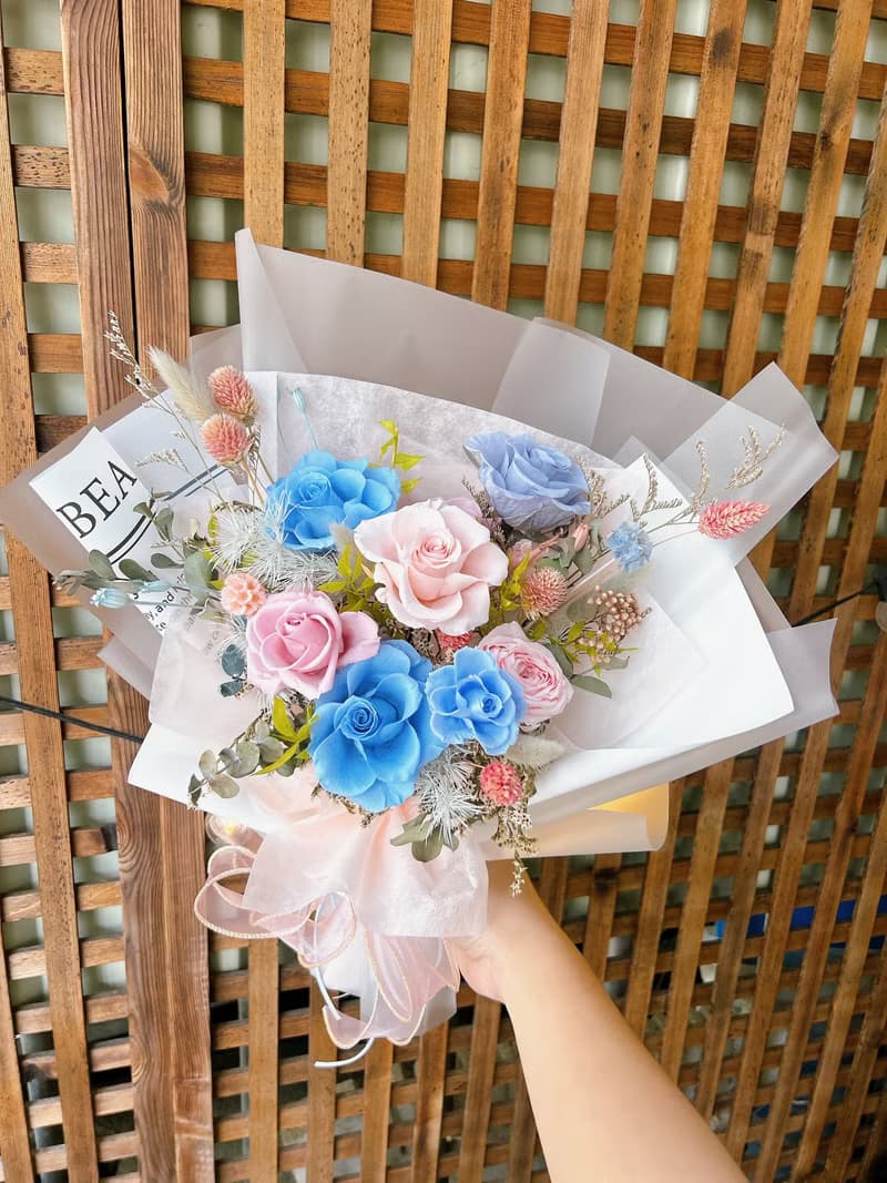 寶貝粉撞色花束 永生花 性別趴 情人節 告白 畢業 求婚 附提袋