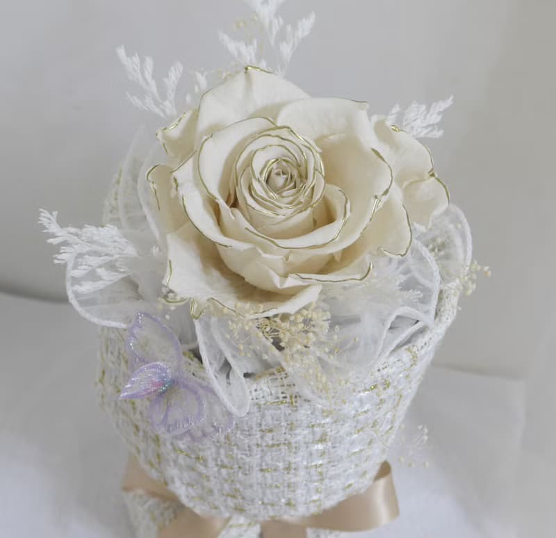 小香風永生玫瑰花束 結婚捧花永生乾燥花情人節畢業謝師禮物生日