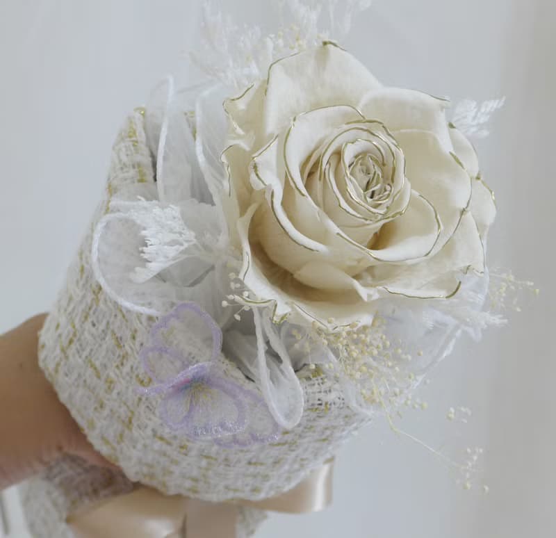 小香風永生玫瑰花束 結婚捧花永生乾燥花情人節畢業謝師禮物生日