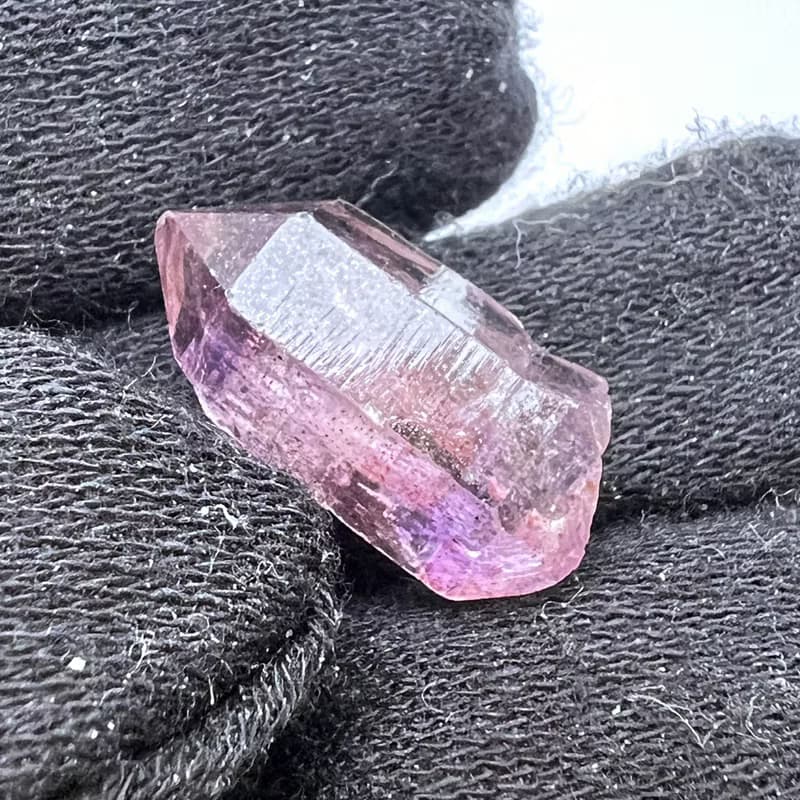 閃光。原礦 一圖一物 療癒 高頻水晶 l辛巴威超七骨幹水晶 l