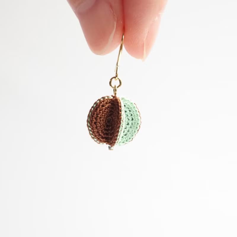 ころころピアス/イヤリング　チョコミント