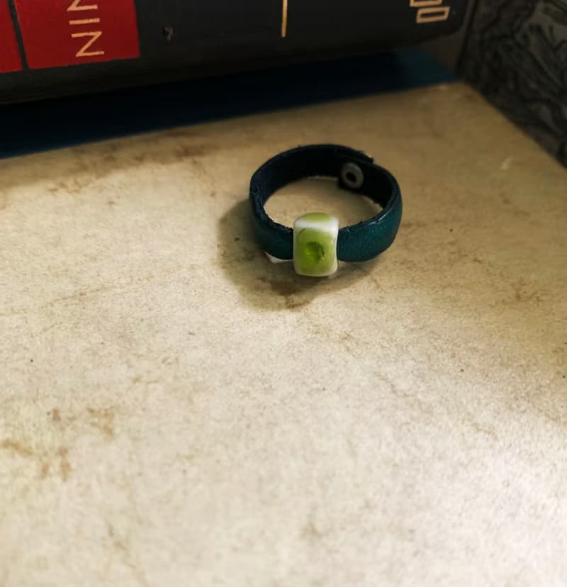 戒指 日本白瓷 自然釉色 無限看不膩色調 真皮革