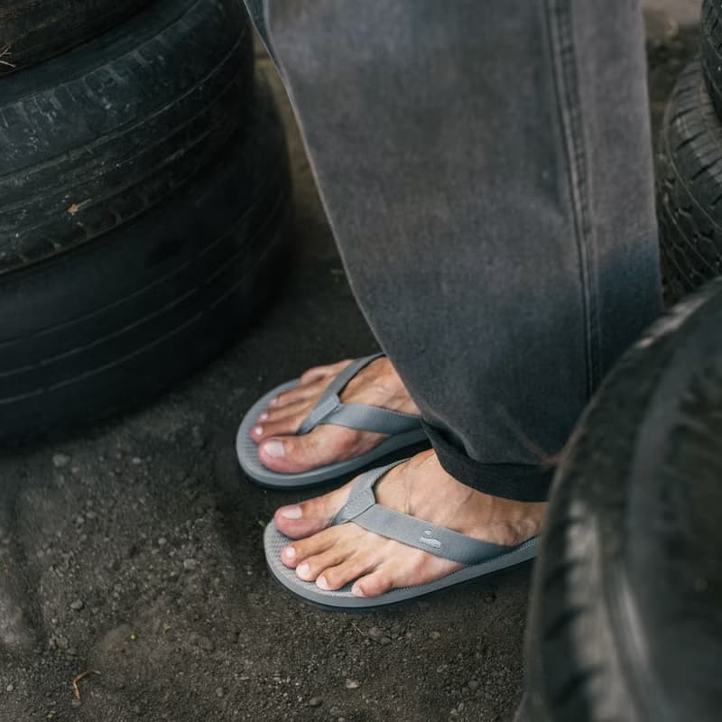 【春夏新品】indosole 環保拖鞋 Easy Living  山岩灰 男