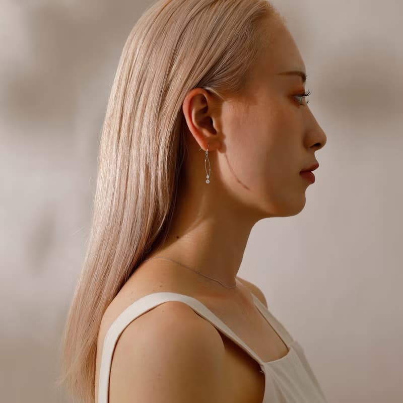 【Pinkoi限定商品】double gems pierced earring SV ニッケルフリーピアス　キュービックジルコニアが揺れるピアス　シルバー
