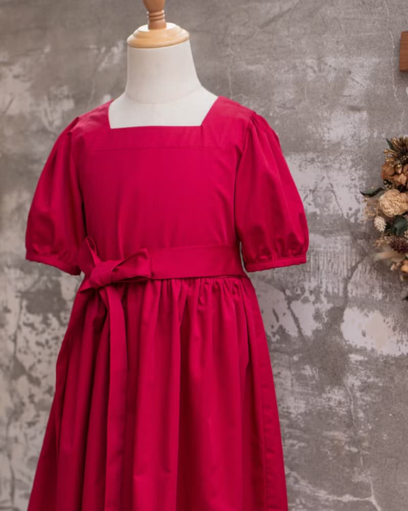 女童紅色復古宮廷風方領泡泡袖手作洋裝禮服