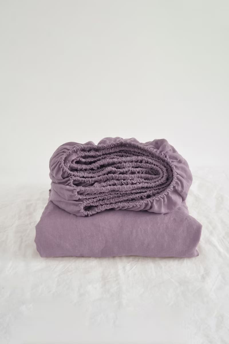 Mauve linen fitted sheet / Softened linen bed sheet / Deep pocket