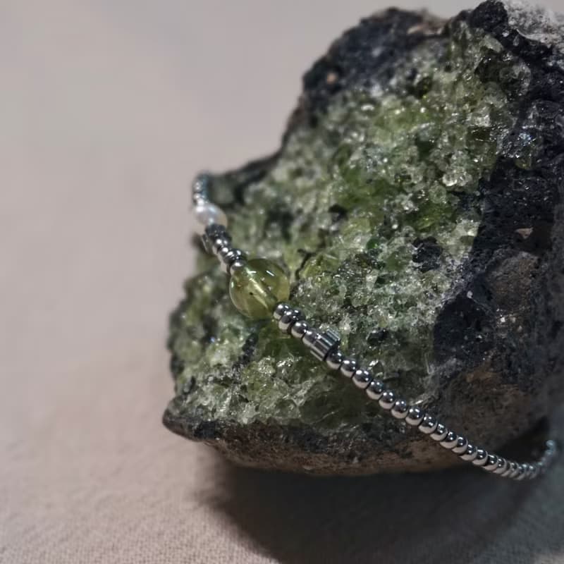 ll 橄欖石與淡水珍珠 ll 橄欖石 淡水珍珠 醫療鋼手鍊 BR-00046