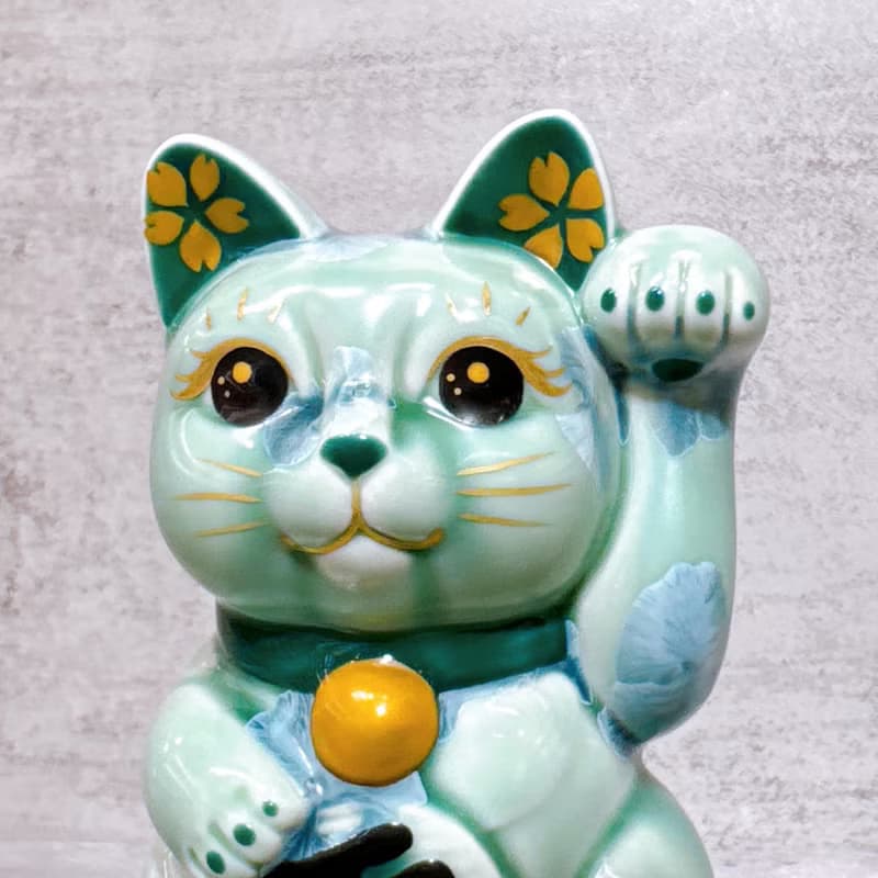 【翠釉招福】日本清水燒招財貓 | 花結晶 綠 千萬両 左