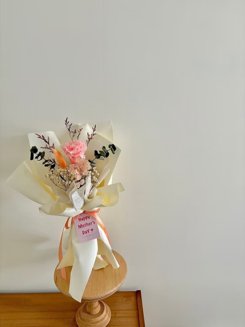 sueing_blossom  永生康乃馨花束