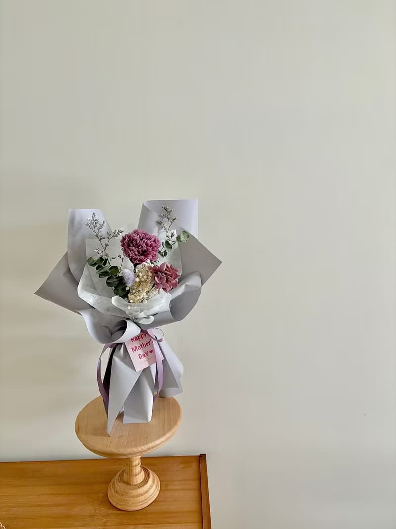 sueing_blossom  永生康乃馨花束