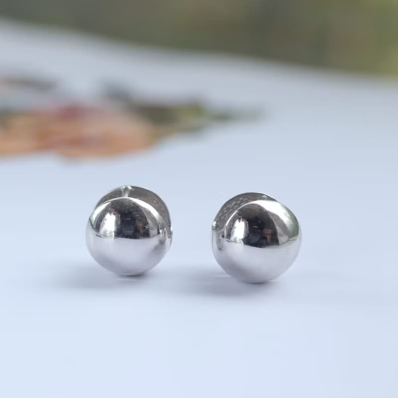 14K 金圓球耳扣耳環