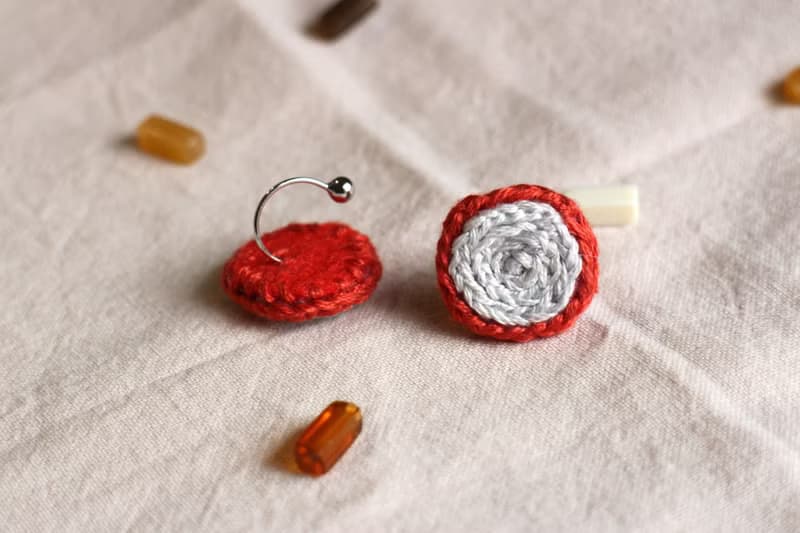 刺繡耳環 202 快樂珊瑚 / 耳夾款