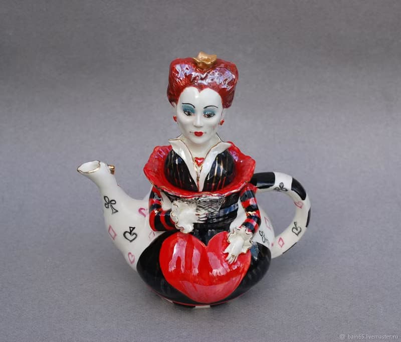 Handmade porcelain teapot, Alice in Wonderland ,Red Queen ,Teapot figurine