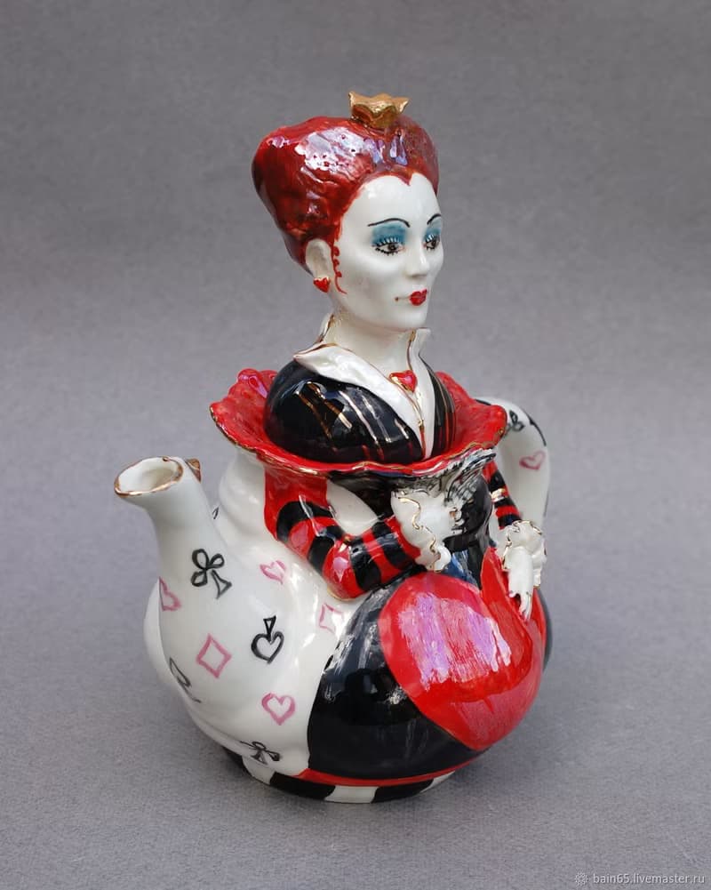 Handmade porcelain teapot, Alice in Wonderland ,Red Queen ,Teapot figurine