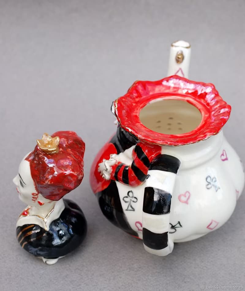 Handmade porcelain teapot, Alice in Wonderland ,Red Queen ,Teapot figurine