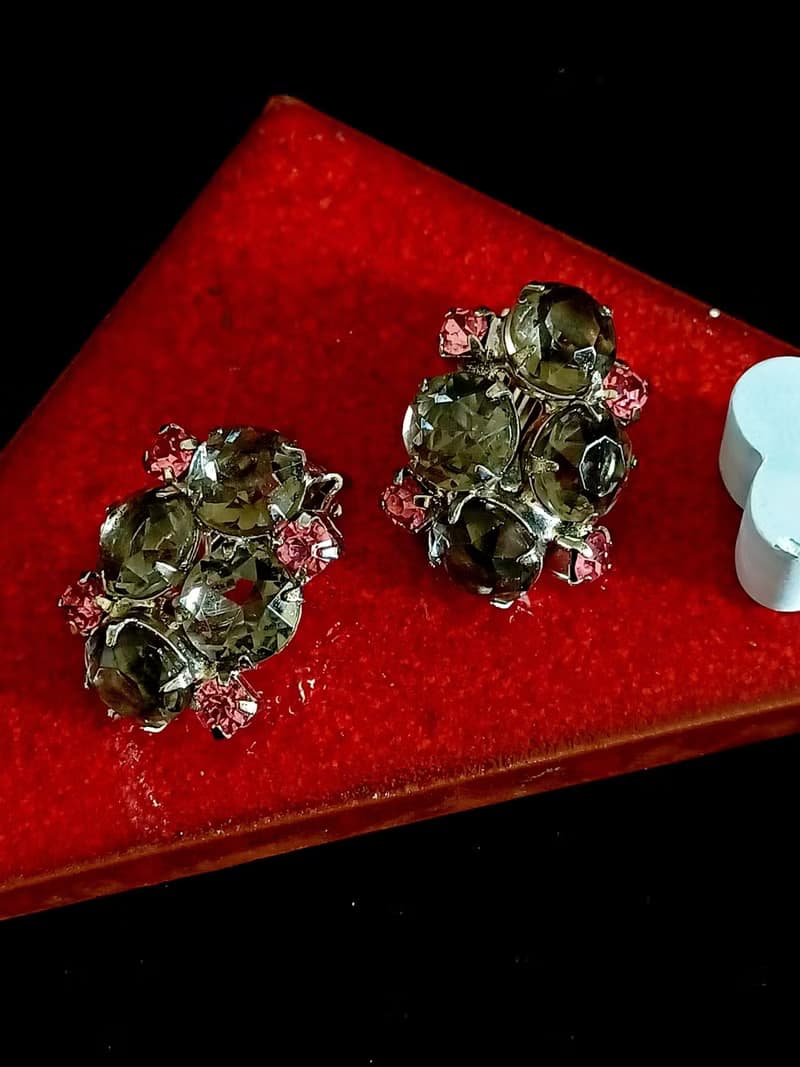 vintage jewelry  典雅墨綠萊茵 夾式耳環