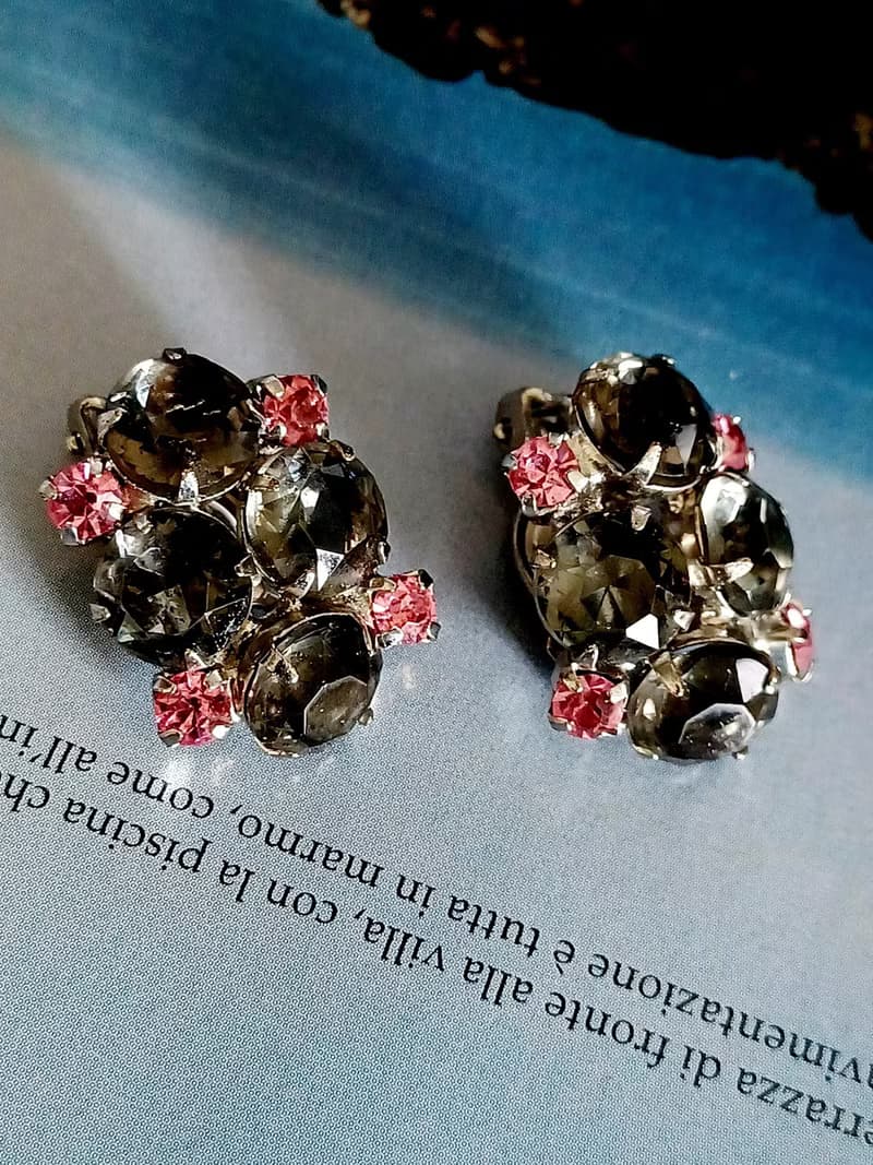 vintage jewelry  典雅墨綠萊茵 夾式耳環
