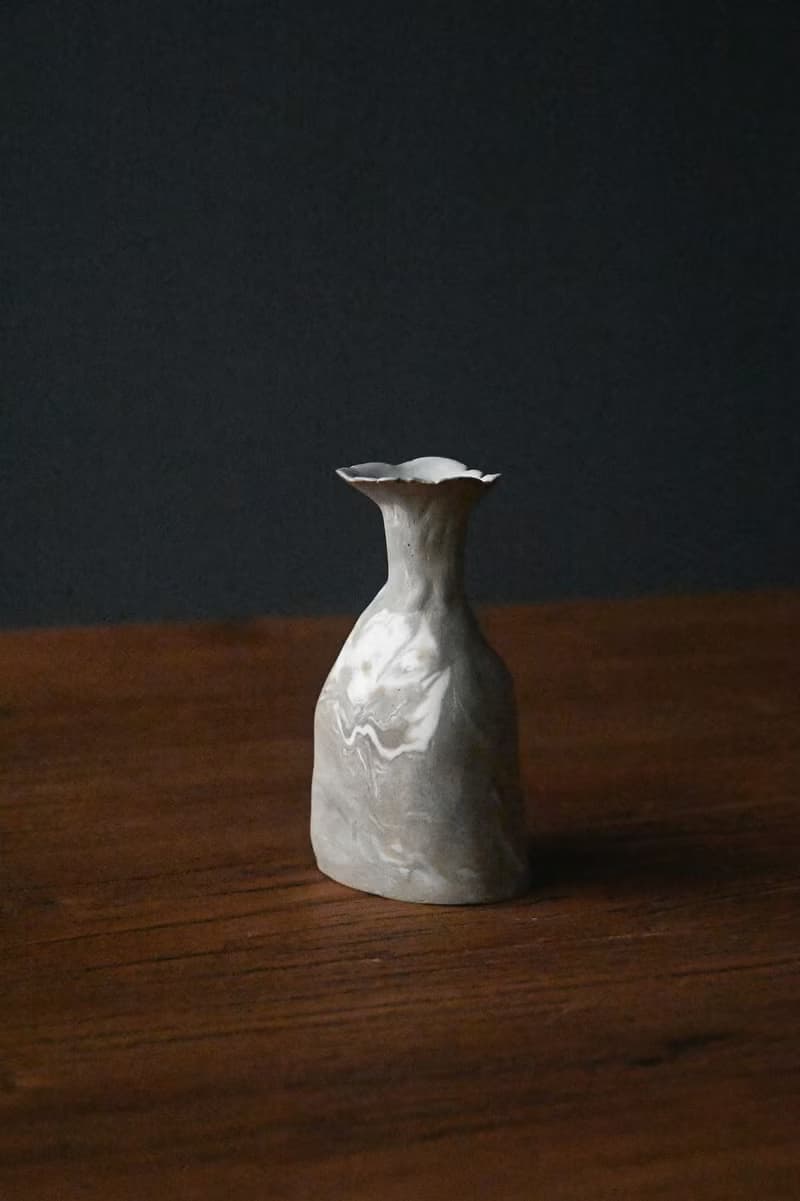 蒜白 / 手捏小花瓶