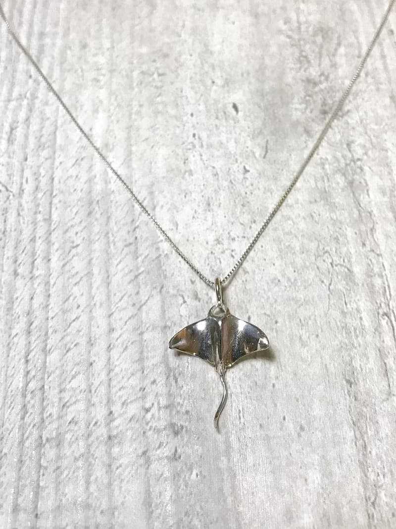 大海小世界。鬼蝠魟項鍊。Manta。925純銀。sterling silver