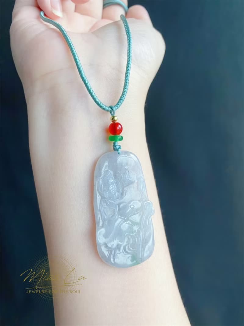 天然緬甸玉翡翠 翹色巧雕烏雞帶綠 水墨風蓮花 項鍊 禮物