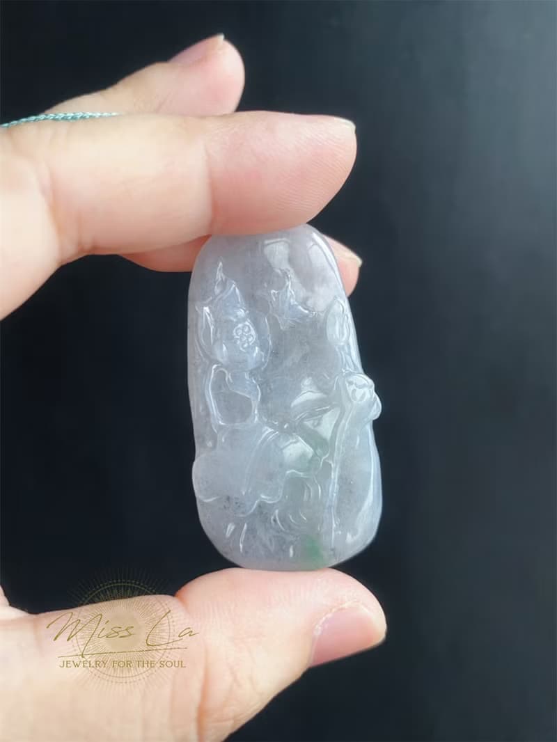 天然緬甸玉翡翠 翹色巧雕烏雞帶綠 水墨風蓮花 項鍊 禮物