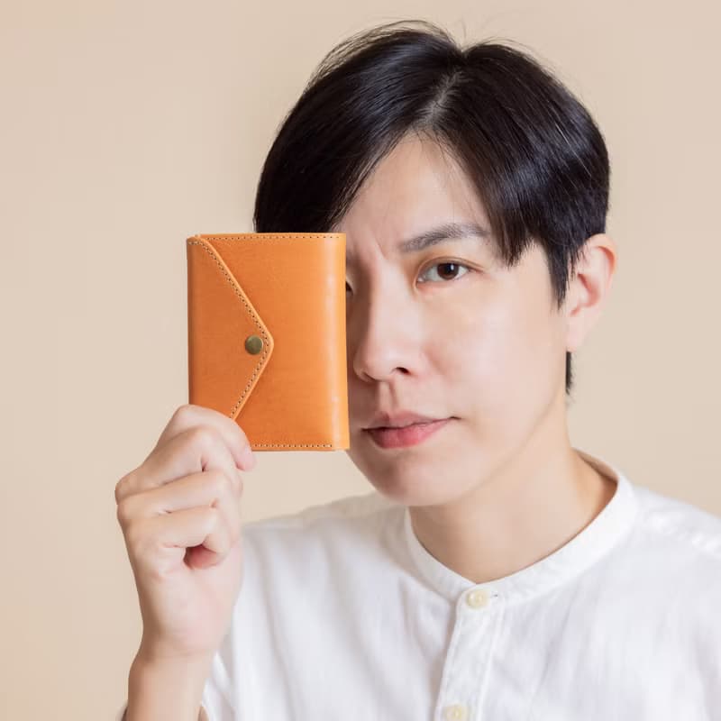 木木真皮中夾_焦糖麥田色(免費刻字)短夾 內層為水系牛皮紙