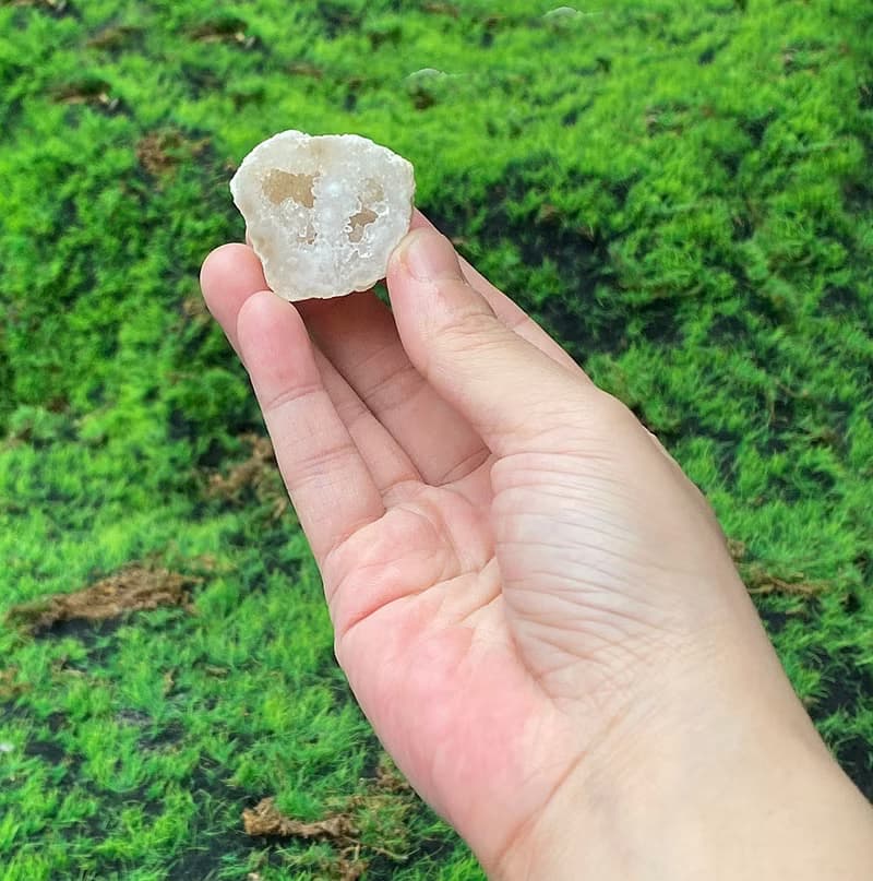 能量擺飾-招財幾何愛心可愛瑪瑙小白晶花球洞 開運 招財 聚財