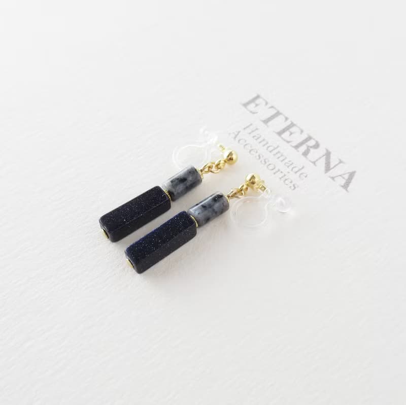 ラルビカイトとブルーゴールドストーンのイヤリング、ピアス