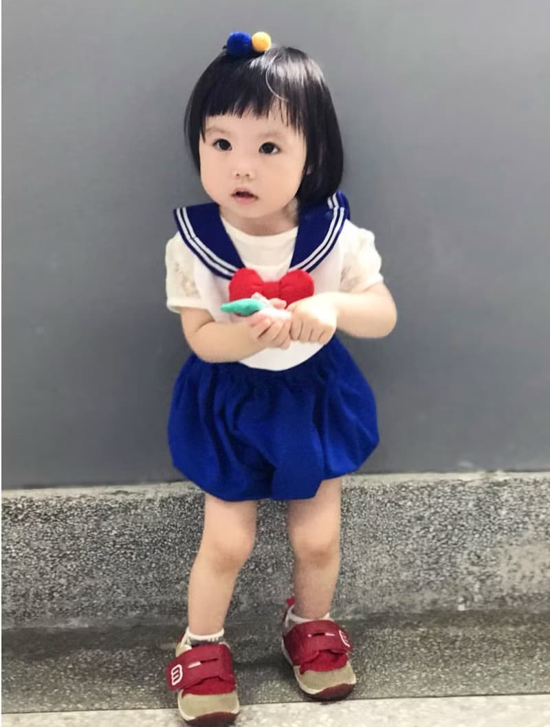 DOMOMO水手領(寶藍色) 萌娃女戰士 造型口水巾 圍兜