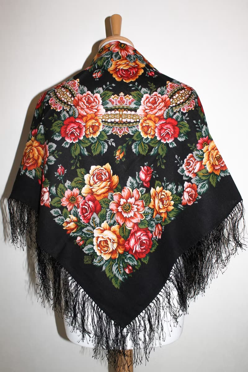 Authentic Pavlovo Posad Russian Shawl Scarf Soft 100% Wool 89x89 cm 1825-18