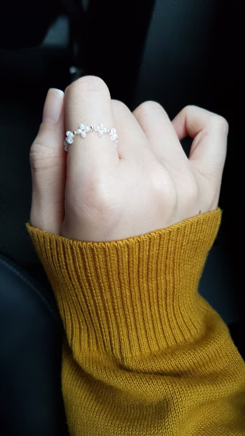 小花圈 ‧ 串珠戒指 (銀)
