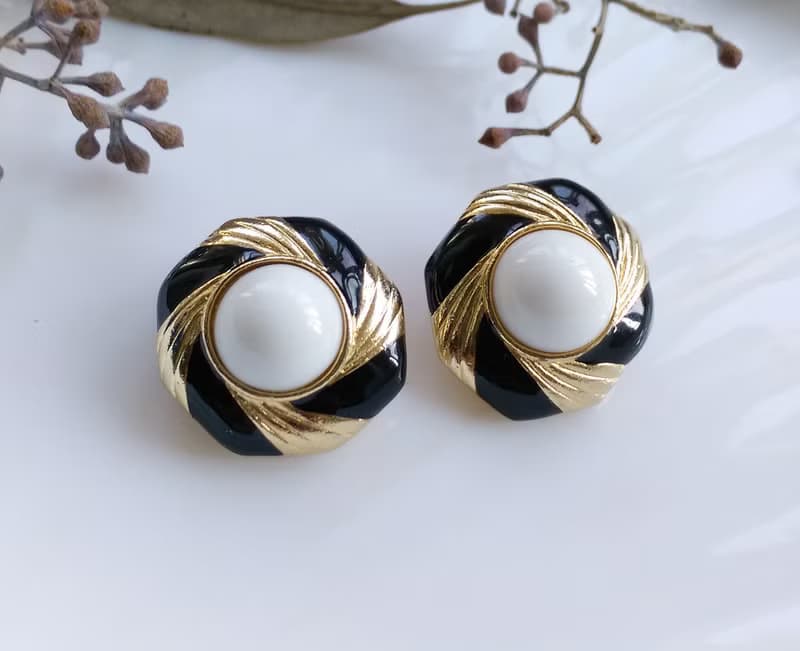 Vintage Jewelry 西洋古董飾品 典雅 雙色白珠 夾式耳環