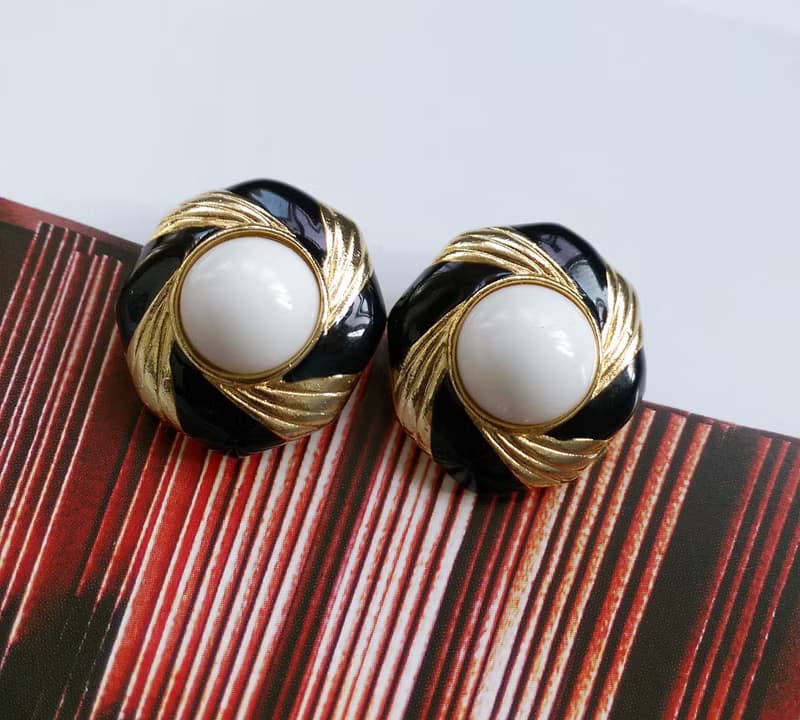 Vintage Jewelry 西洋古董飾品 典雅 雙色白珠 夾式耳環