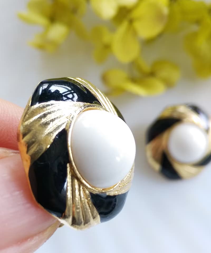 Vintage Jewelry 西洋古董飾品 典雅 雙色白珠 夾式耳環