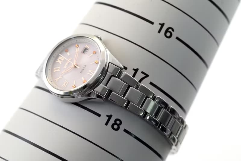 送料無料 SEIKO WIRED ソーラー腕時計 クォーツ 女性用 箱と取扱説明書付き  V137-KXY0 手錶 古董錶 復古手錶 日本直送