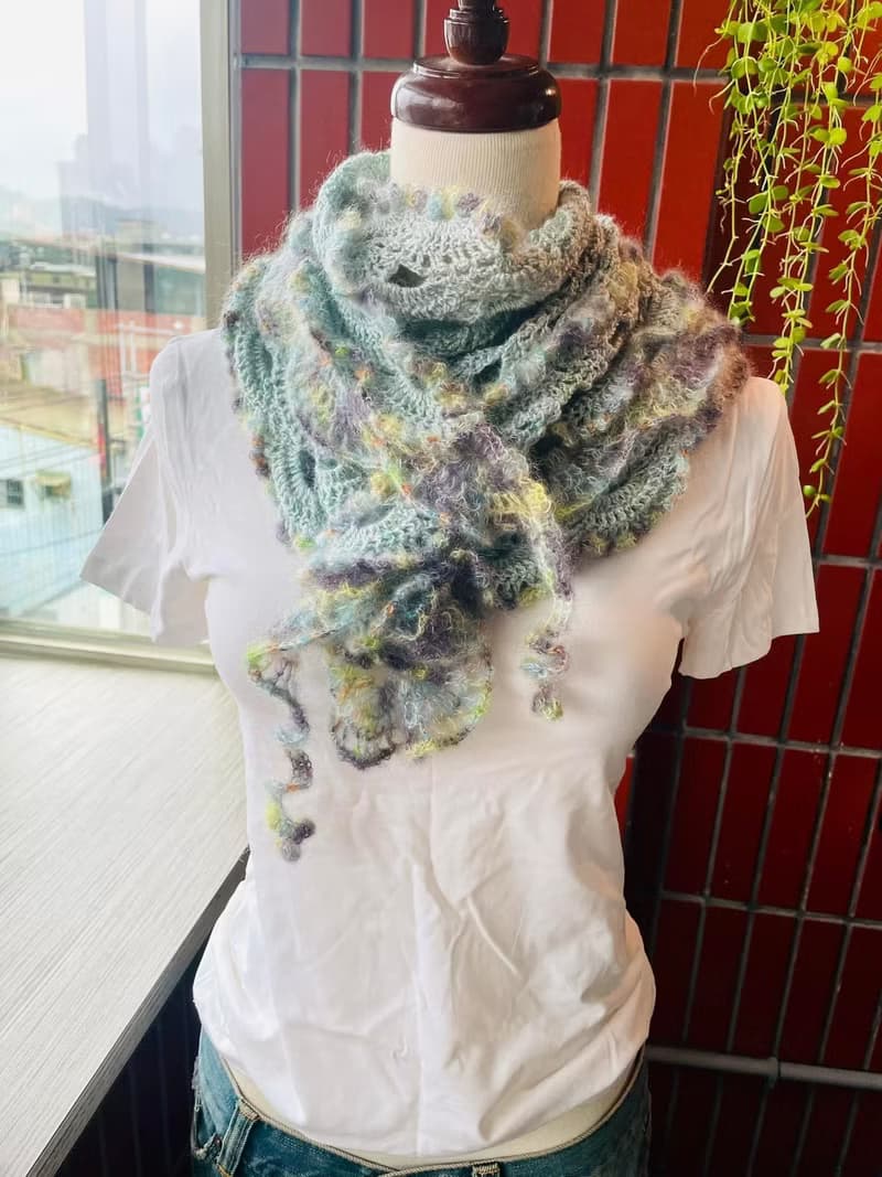 革物製織|手染蠶絲羊毛海披肩圍巾_綠精靈系