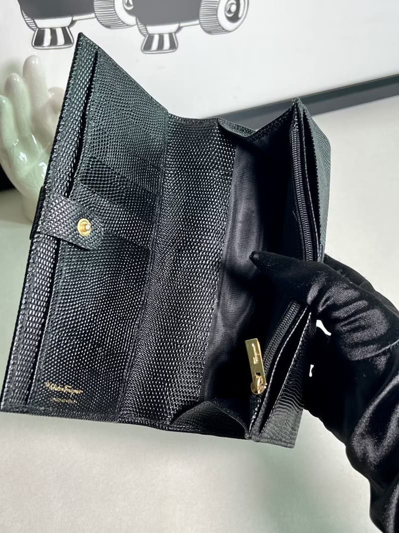 Ferragamo Long Wallet 深藍色錢包長夾小手袋 送肩帶 中古美品