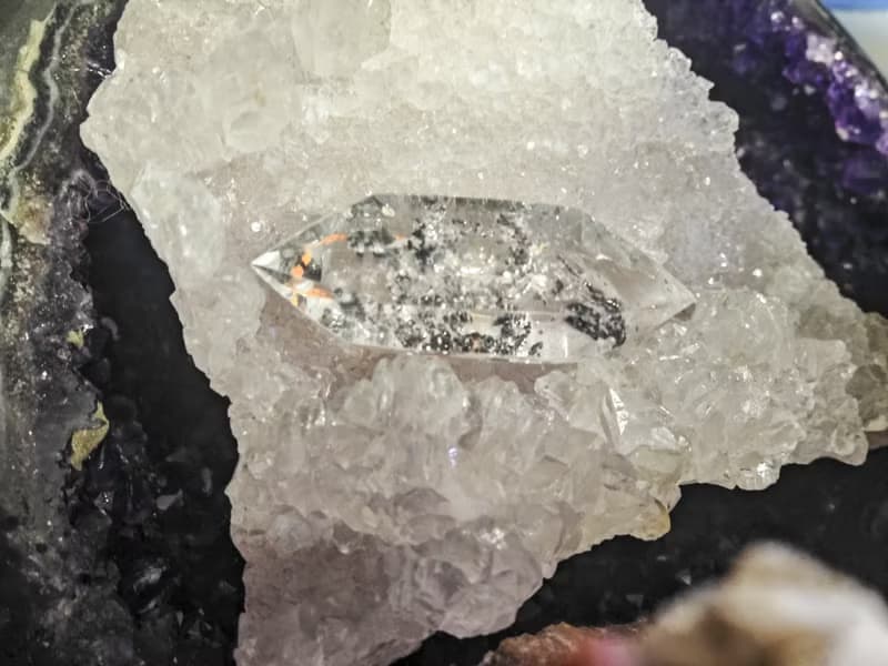 精選優惠|天然雙尖閃靈鑽|打磨閃爍通透|含礦物景觀|可製作飾物