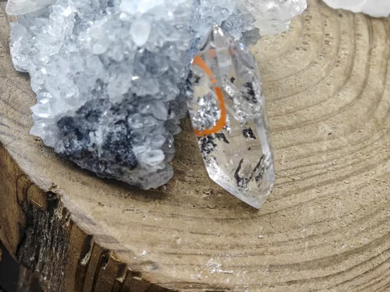 精選優惠|天然雙尖閃靈鑽|打磨閃爍通透|含礦物景觀|可製作飾物