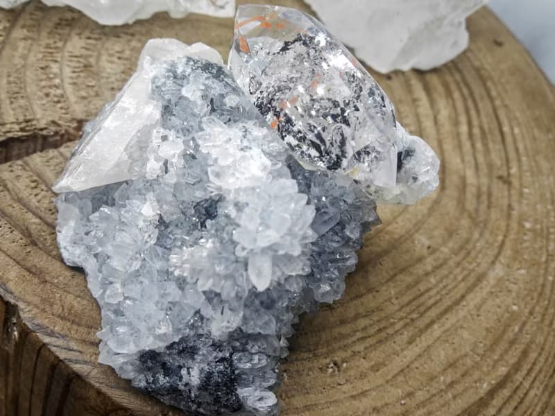 精選優惠|天然雙尖閃靈鑽|打磨閃爍通透|含礦物景觀|可製作飾物