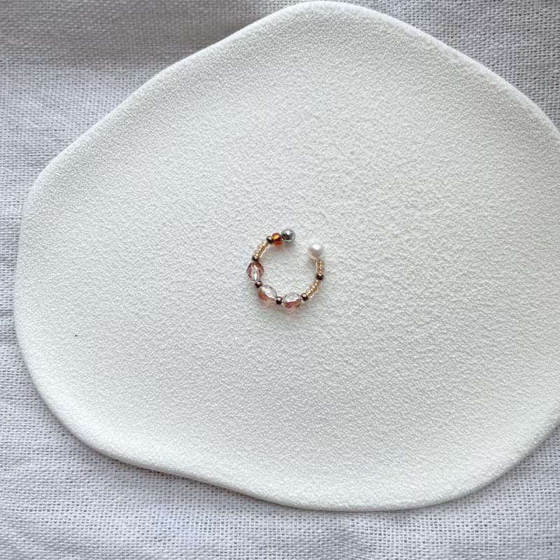 Room 1001 | Palette • 三色 手工耳骨夾