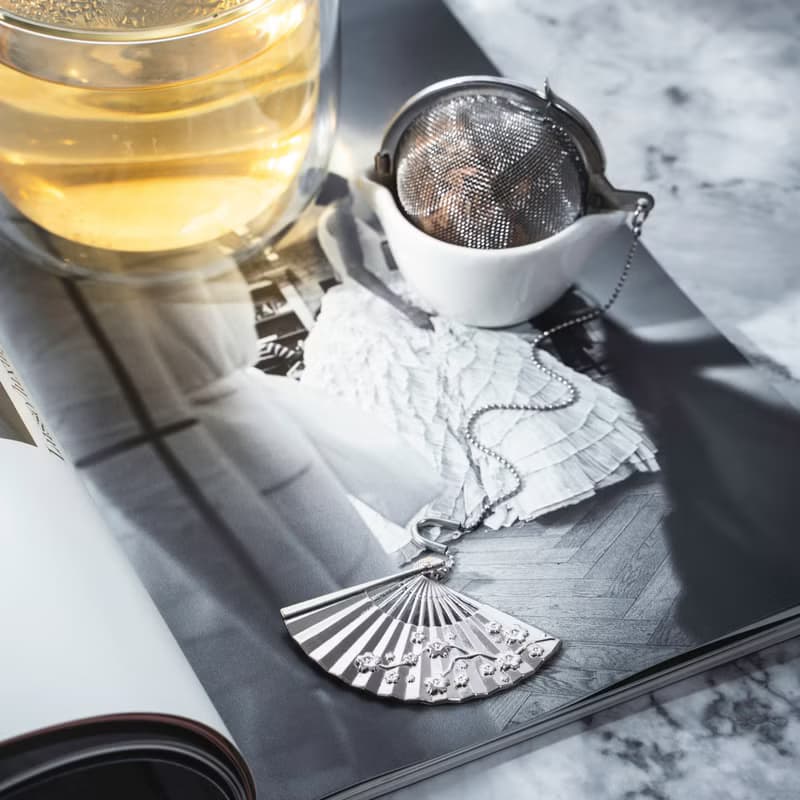 01LIV不銹鋼濾茶器 CHICHI濾茶球 銀色日式扇吊饰附瓷碗 原創設計