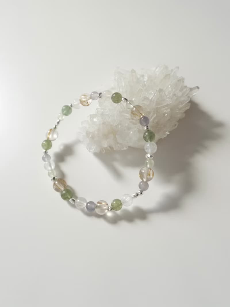 Forest Calm/ 綠磷灰石 鈦晶 堇青石 月光石 葡萄石/水晶手鍊 客
